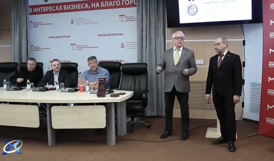 В Москве отметили заслуги ветеранов и творческих деятелей медалью «Защитнику Отечества»